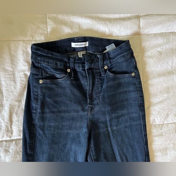 Good American Good Leg Jeans - Picture 3 of 8